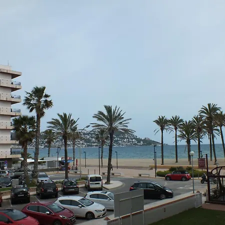 Hermoso De 3 En Con Piscina Y Jardin, Acceso A La Playa - Es-204-59 Apartment