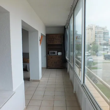 Hermoso De 3 En Con Piscina Y Jardin, Acceso A La Playa - Es-204-59 公寓 *